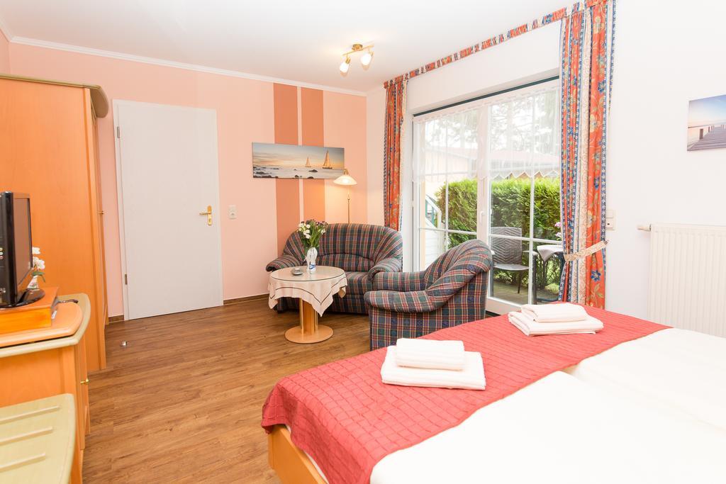 Hotel Garni Am Deich Zingst Phòng bức ảnh