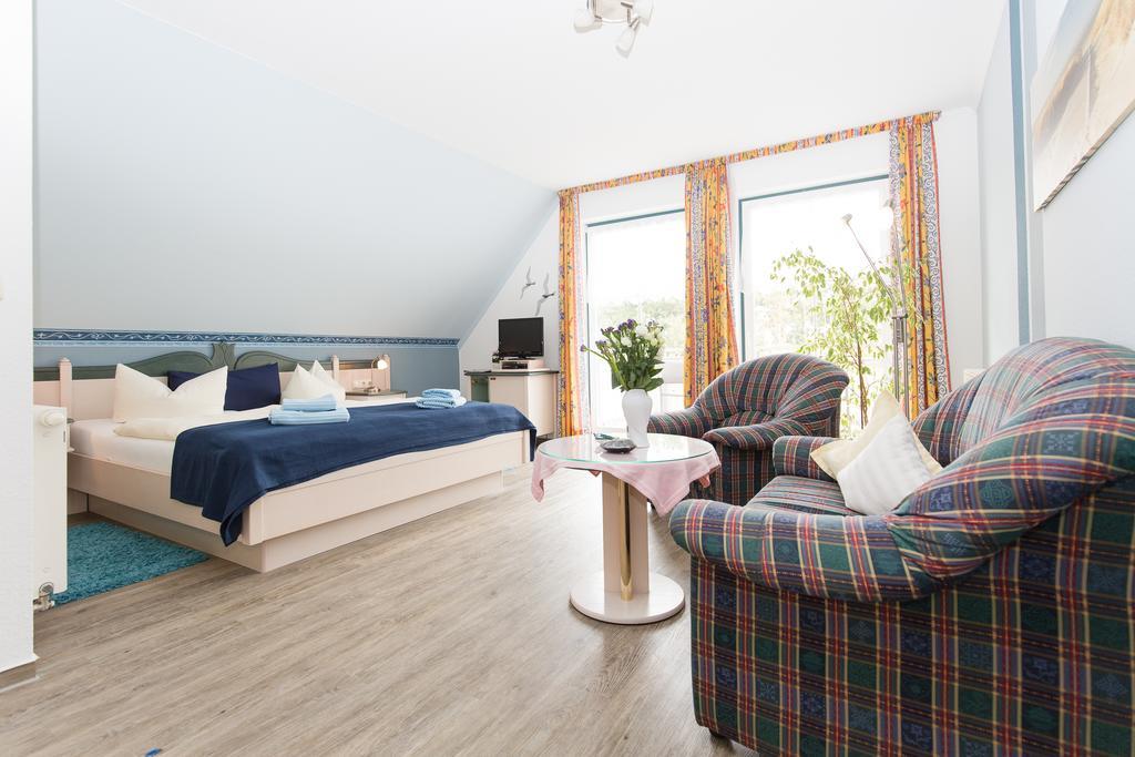 Hotel Garni Am Deich Zingst Phòng bức ảnh