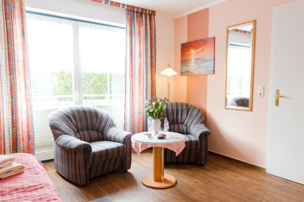 Hotel Garni Am Deich Zingst Phòng bức ảnh