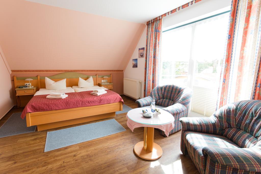 Hotel Garni Am Deich Zingst Phòng bức ảnh